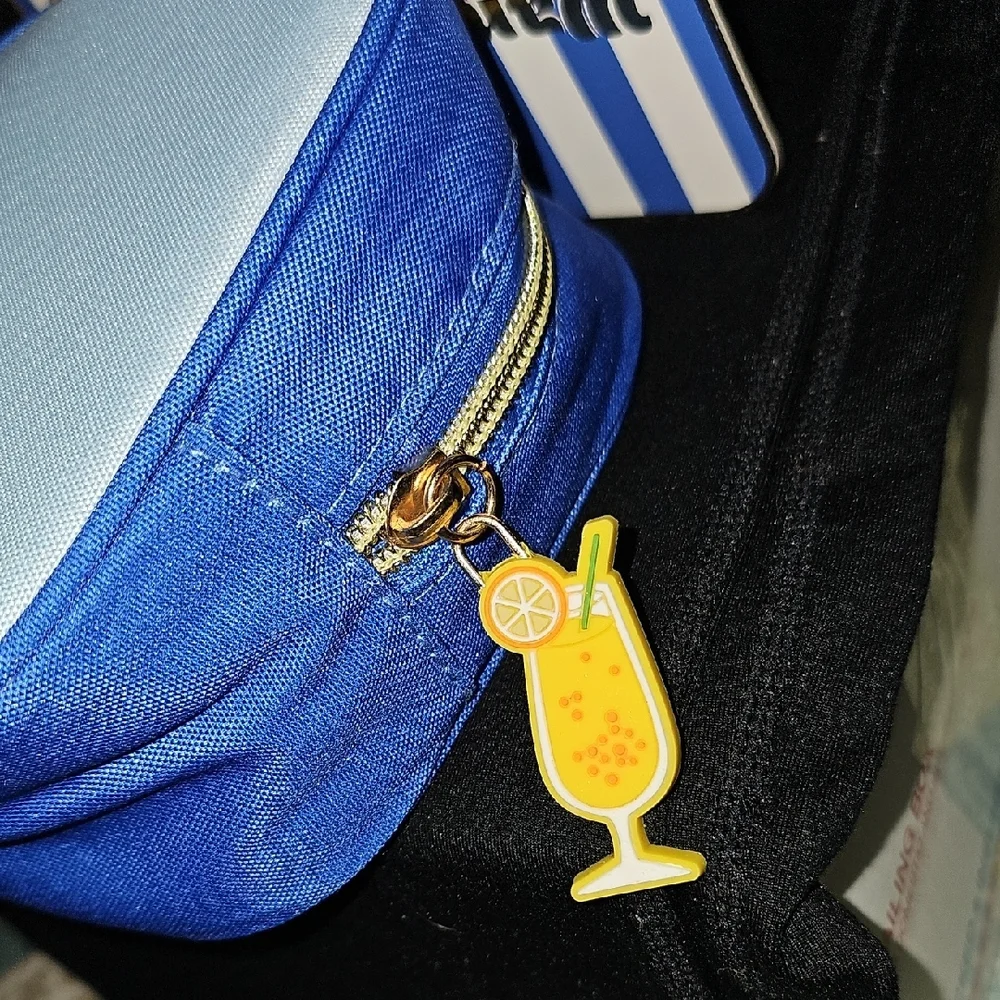 Cosmetic Bag - Picture 12 of 17